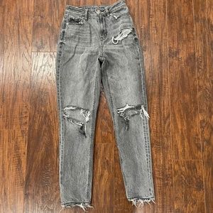 000 American eagle mom jeans